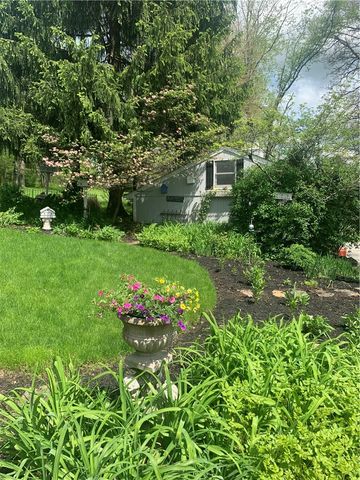 3024 Hyland Rd, Penn Twp, PA 15642