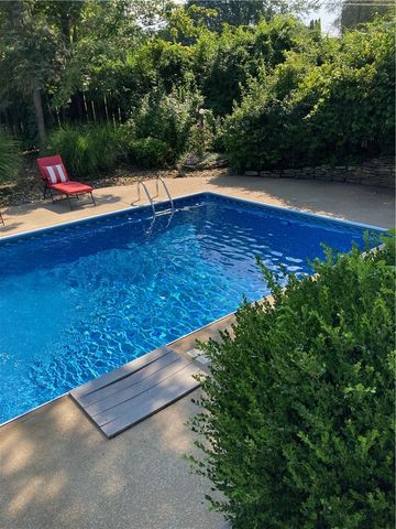 3024 Hyland Rd, Penn Twp, PA 15642