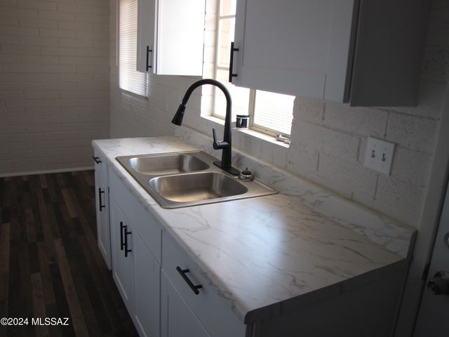 4721 E 1st Street, Tucson, AZ 85711