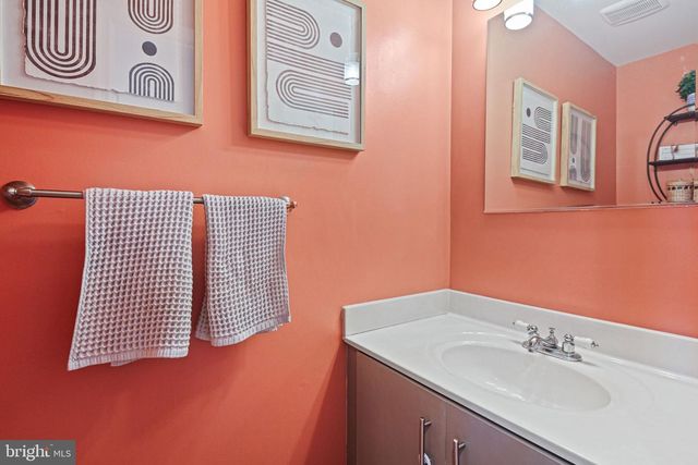 9333 HINES ESTATES DR, Baltimore, MD 21234