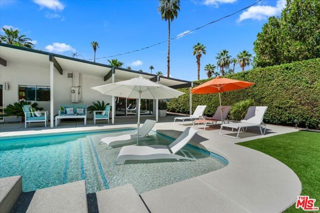 610 S Compadre Road, Palm Springs, CA 92264