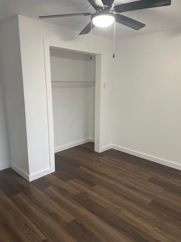 2809 W Nichols Street, Springfield, MO 65803