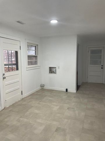 2809 W Nichols Street, Springfield, MO 65803