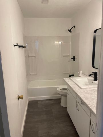 2809 W Nichols Street, Springfield, MO 65803