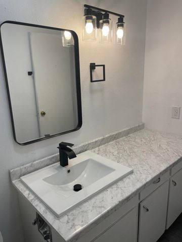 2809 W Nichols Street, Springfield, MO 65803