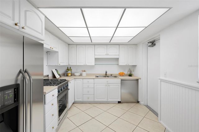 5108 BRITTANY DRIVE S 903, St Petersburg, FL 33715