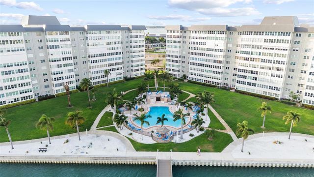 5108 BRITTANY DRIVE S 903, St Petersburg, FL 33715