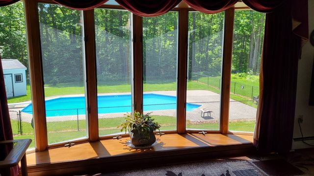 385 E County Rd, Rutland, MA 01543