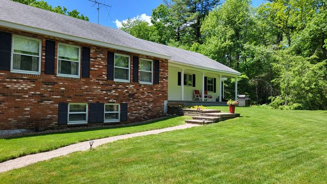 385 E County Rd, Rutland, MA 01543