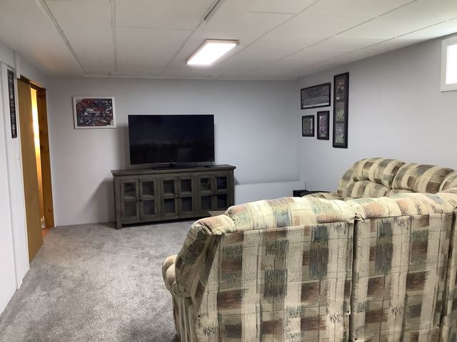 385 E County Rd, Rutland, MA 01543