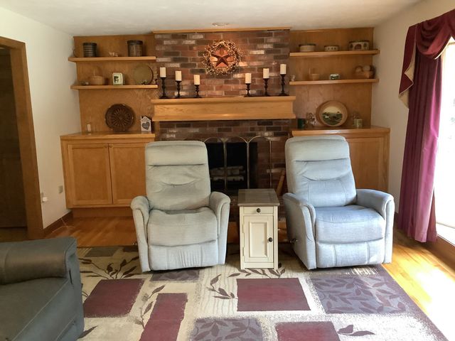 385 E County Rd, Rutland, MA 01543