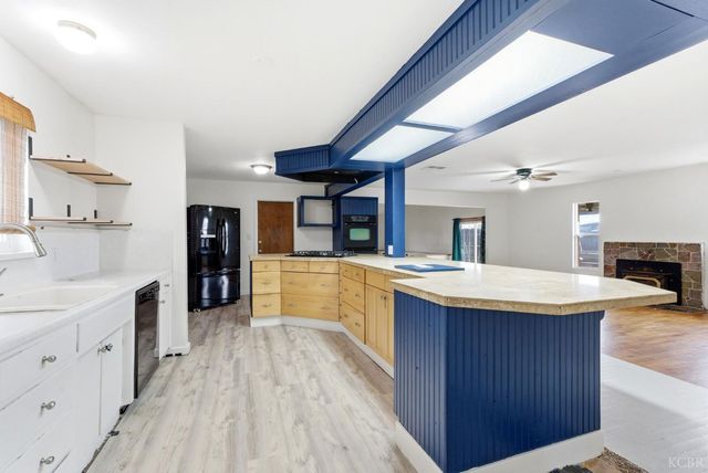 10139 David Street, Hanford, CA 93230