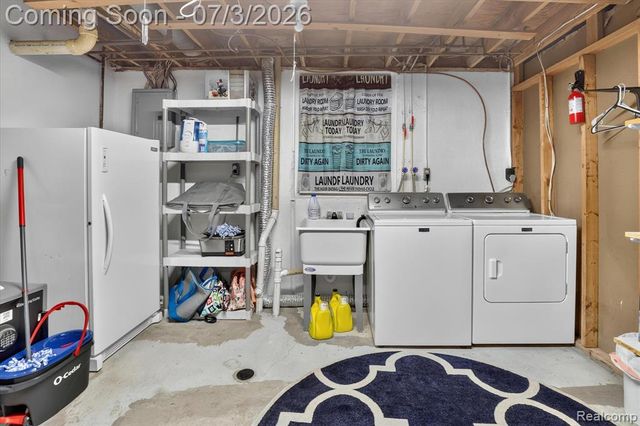 13274 Lake Point Boulevard, Belleville, MI 48111