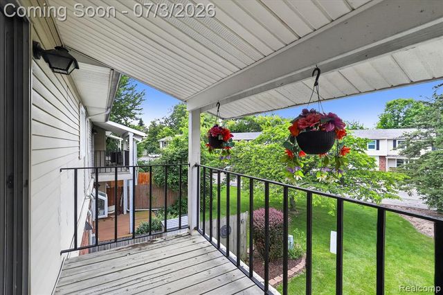 13274 Lake Point Boulevard, Belleville, MI 48111