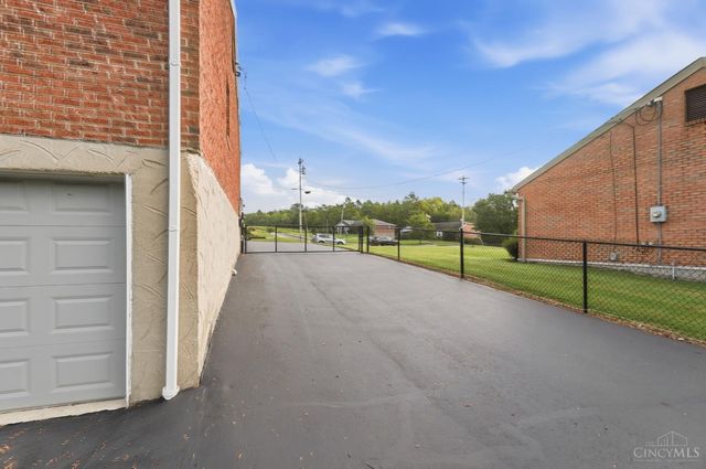 6821 Rackview Road, Green Twp, OH 45248