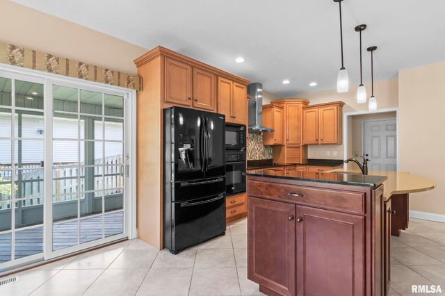 3305 Cash River Road, Springfield, IL 62711