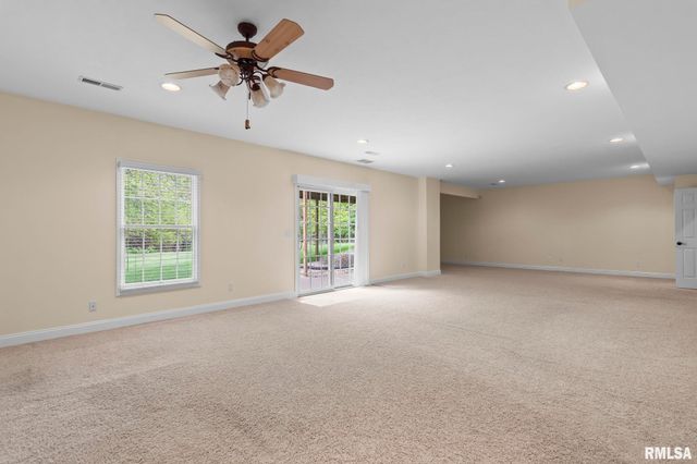 3305 Cash River Road, Springfield, IL 62711
