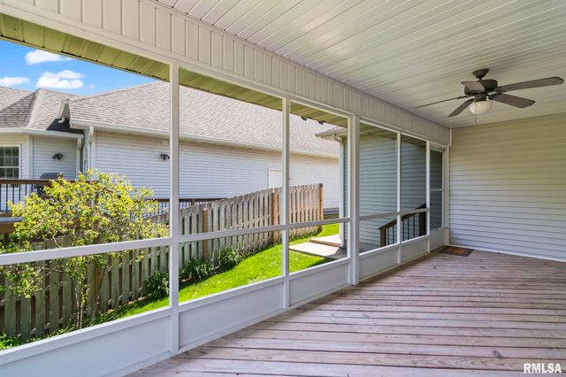 3305 Cash River Road, Springfield, IL 62711