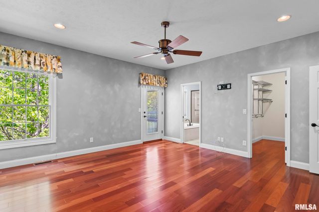 3305 Cash River Road, Springfield, IL 62711