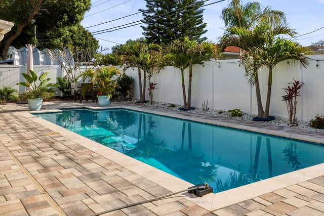 1471 SAN ROY DRIVE, Dunedin, FL 34698