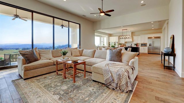 19618 Ventana Hills Drive, Clovis, CA 93619