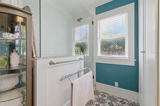 2251 8TH AVENUE N, St Petersburg, FL 33713