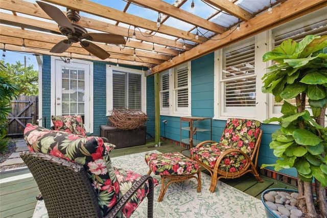 2251 8TH AVENUE N, St Petersburg, FL 33713
