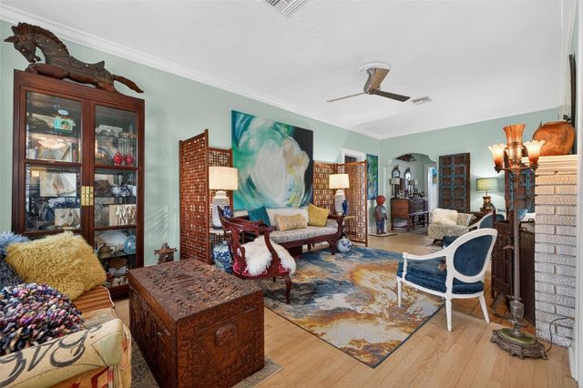 2251 8TH AVENUE N, St Petersburg, FL 33713
