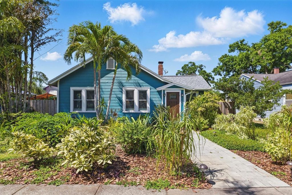 2251 8TH AVENUE N, St Petersburg, FL 33713