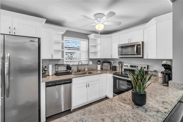 841 NE 59th St, Oakland Park, FL 33334