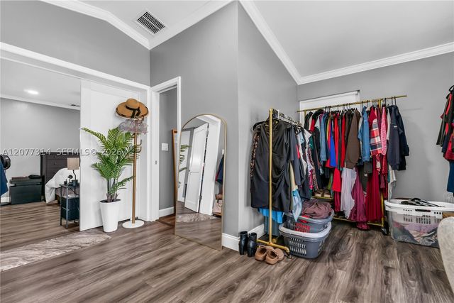 841 NE 59th St, Oakland Park, FL 33334