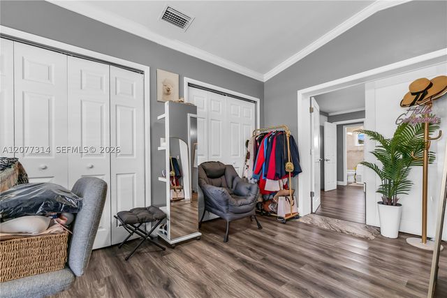 841 NE 59th St, Oakland Park, FL 33334