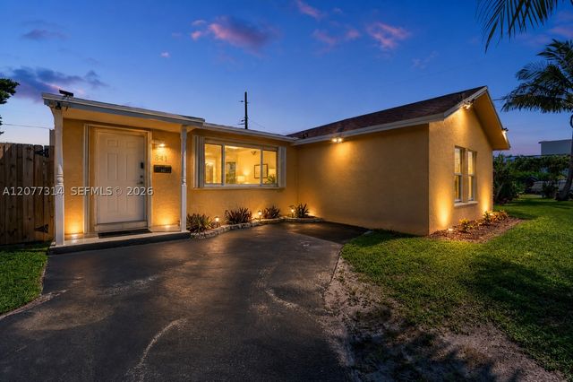 841 NE 59th St, Oakland Park, FL 33334