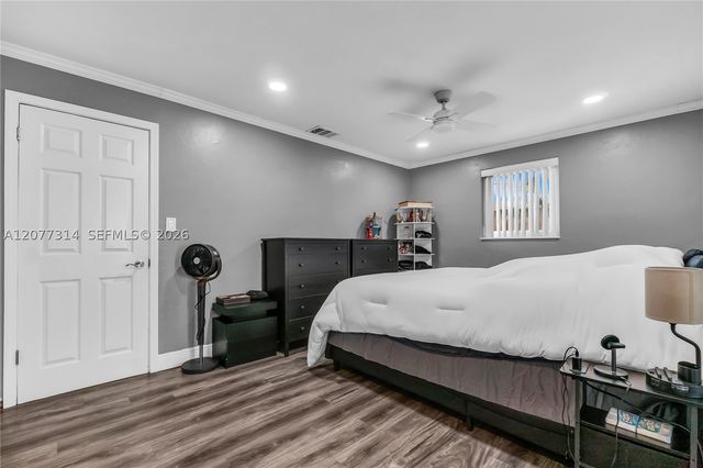 841 NE 59th St, Oakland Park, FL 33334