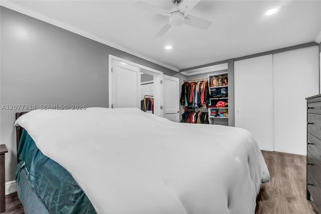 841 NE 59th St, Oakland Park, FL 33334