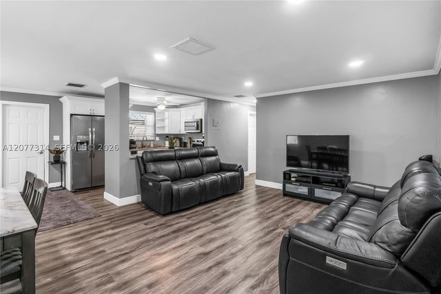 841 NE 59th St, Oakland Park, FL 33334