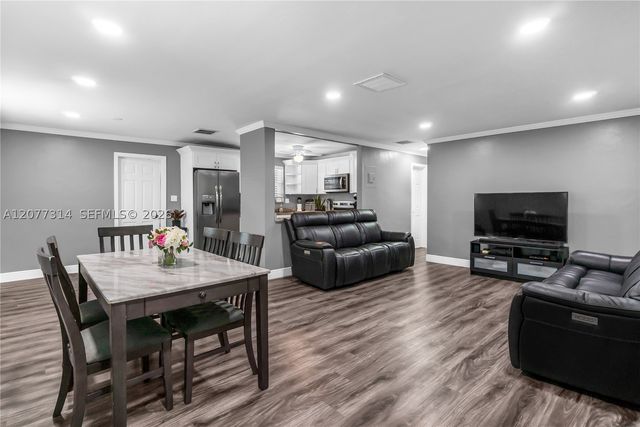 841 NE 59th St, Oakland Park, FL 33334