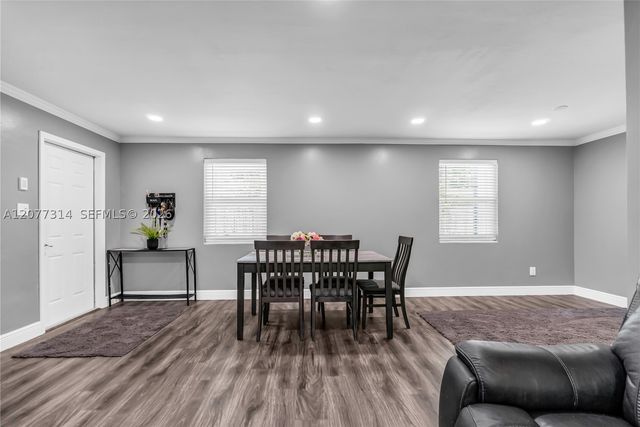841 NE 59th St, Oakland Park, FL 33334