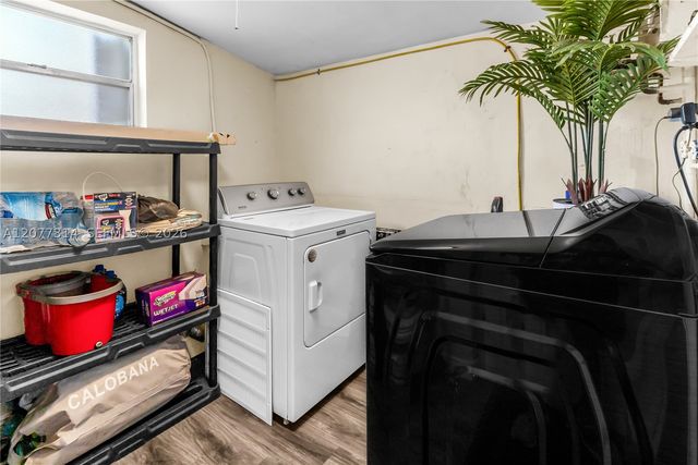 841 NE 59th St, Oakland Park, FL 33334