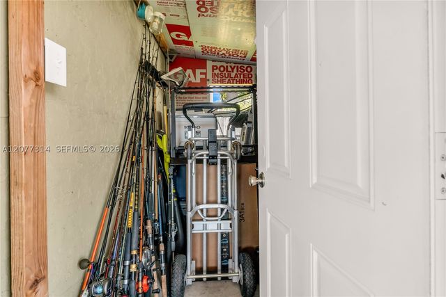 841 NE 59th St, Oakland Park, FL 33334
