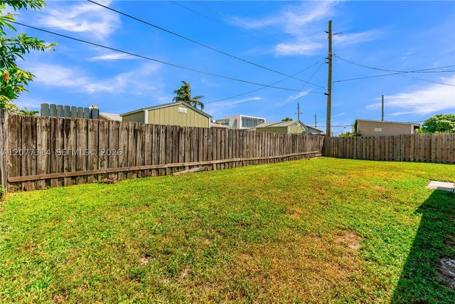 841 NE 59th St, Oakland Park, FL 33334