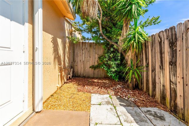 841 NE 59th St, Oakland Park, FL 33334