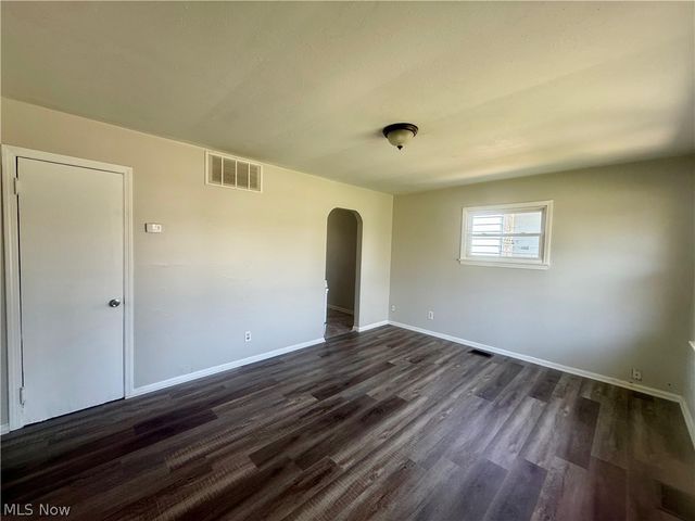 4816 E 173rd Street, Cleveland, OH 44128
