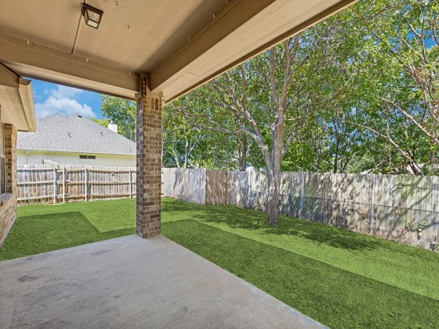 504 Hidden Meadow Court, Desoto, TX 75115