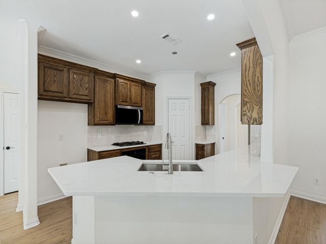 504 Hidden Meadow Court, Desoto, TX 75115