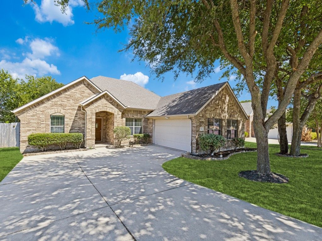 504 Hidden Meadow Court, Desoto, TX 75115
