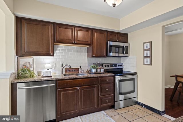 52 KANABE DR, Westampton, NJ 08060