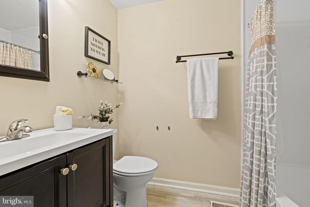 52 KANABE DR, Westampton, NJ 08060
