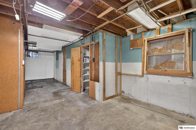 1508 N 94th Street, Omaha, NE 68114