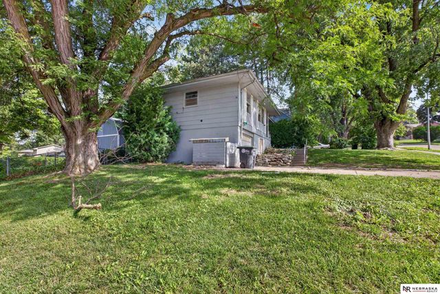 1508 N 94th Street, Omaha, NE 68114